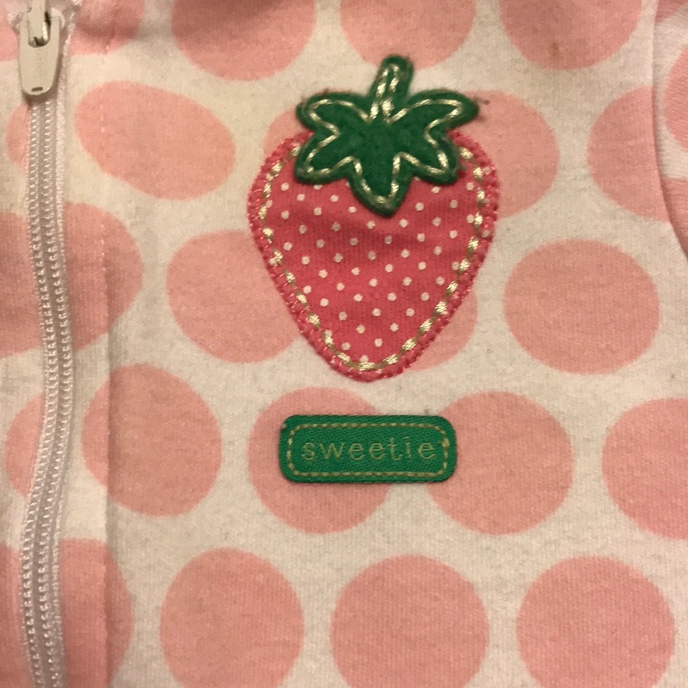 SOLD! 🍓 Carter’s Footed Pajamas 3 month 🍓 - Picture 3 of 5